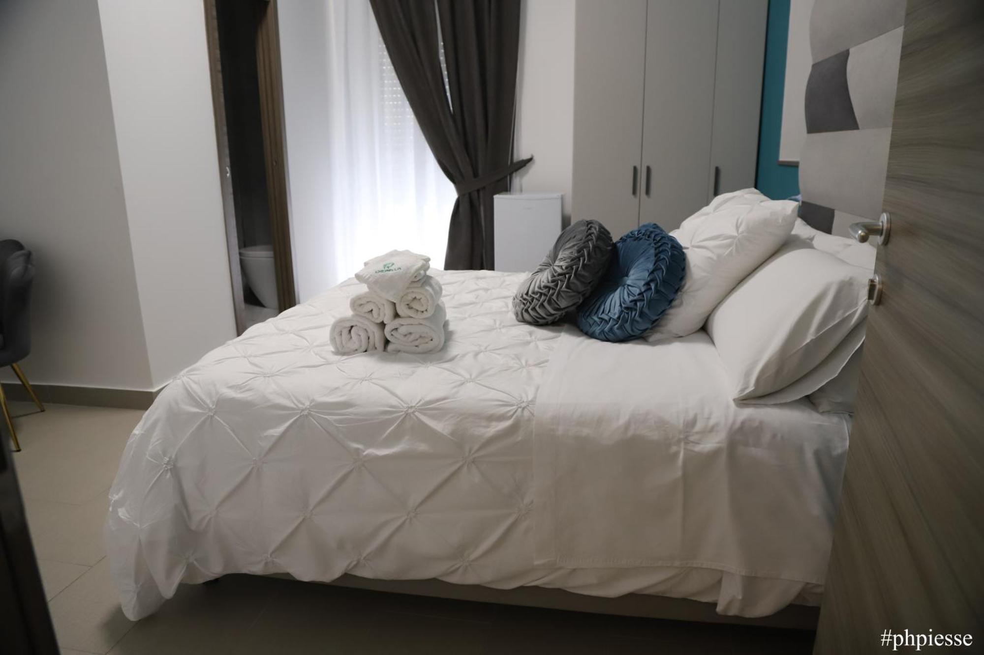 Emerella Luxury Suites-Siderno Lungomare Exterior foto